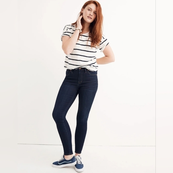 Madewell 9" Mid-Rise Skinny Jeans in Larkspur Wash - Picture 1 of 11